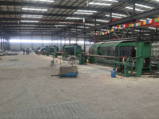 安平縣中石絲網(wǎng)制造有限公司車(chē)間